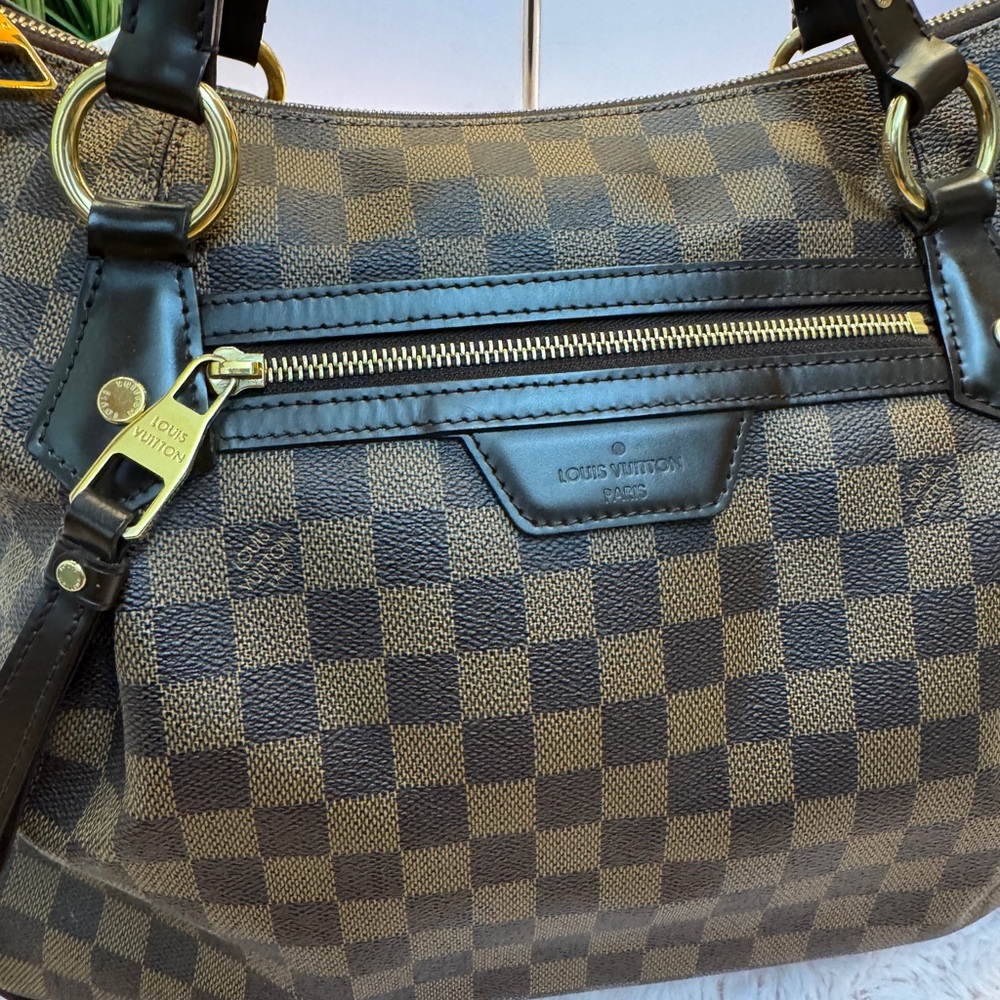 LOUIS VUITTON
Damier Canvas Evora MM Bag - Picture 12 of 12